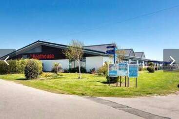 Captivating 2 Bed Villa In Pevensey