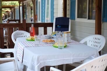 Happy Camp In Camping Karavomilos Beach