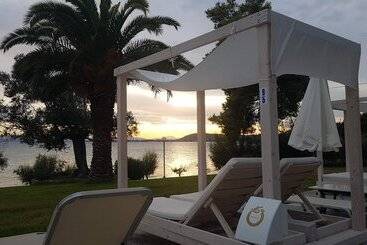 בית מלון כפרי O Paradise Beach Resort & Spa
