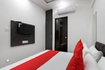 Peradiot Hotel   Vastrapur