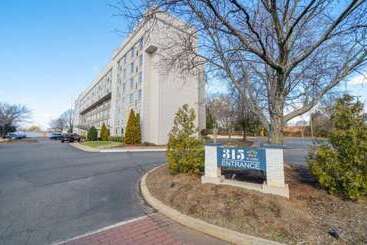 315 Loso Hotel Airport