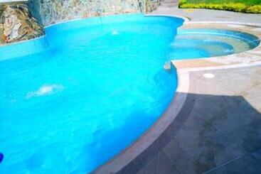 هتل روستایی Finca Hotel El Amanecer