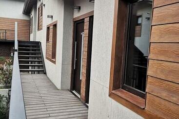 호텔 Senderos Aparts & Suites