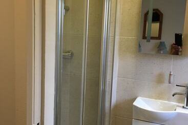 פנסיון Our Snug