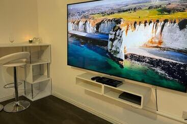 レジデンス Charming 2 Bed Terraced Home In Dartford