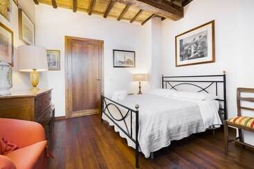 هتل آپارتمان The Balcony Suite  Piazza Del Campo View