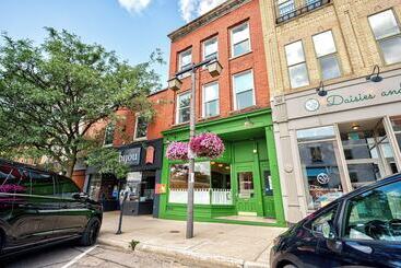 Wellington Inn By Hoco Hotels Collection