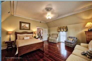 مبيت وإفطار Eufaula House
