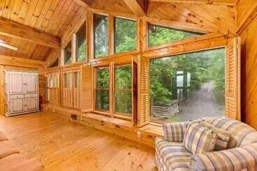 קוטג'' Big Sky Lodge #438