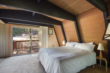 קוטג'' Cozy Mountain View A Frame