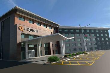 هتل La Quinta By Wyndham Chicago O Hare Airport