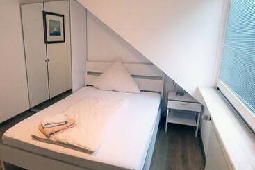 פנסיון Felsen Eck Apartments