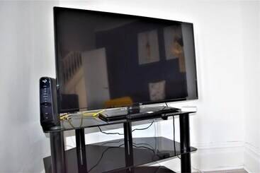 דירת נופש Cosy, Modern House Nearby Seafront   Southend