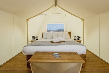 Курорт Under Canvas North Yellowstone   Paradise Valley