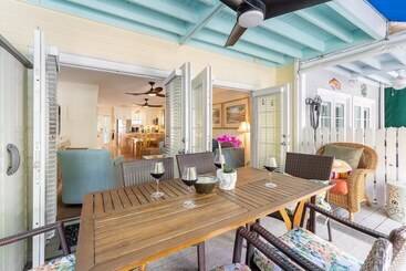 茅舍 A Place In Paradise By Avantstay Key West Walkable W/ Shared Pool Week Long Stays Only