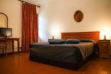 تختخواب و صبحانه Villa Bagno Santo