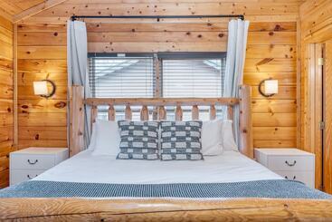 بيت ريفى Brookshore By Avantstay Relaxing Backyard Creek, 10mins From Pigeon Forge