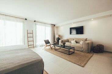 فندق Cala Lanuza Suites