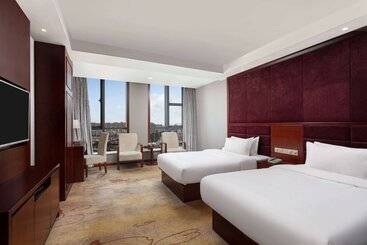 هتل Ramada Plaza By Wyndham Yangzhou Downtown