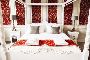 فندق The Old Crown Coaching Inn