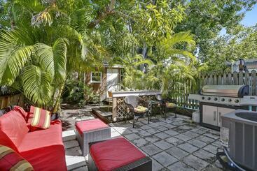 茅舍 La Casita By Avantstay Steps To Duval Street In Key West! Month Long Stays Only