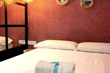 מלון דירות Sea To Sky Suites   Mijas Pueblo