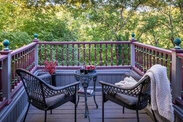 تختخواب و صبحانه Angel At Rose Hall