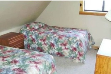 کلبه Entire Charming Cabin With Lake And Mountain View For 10 People