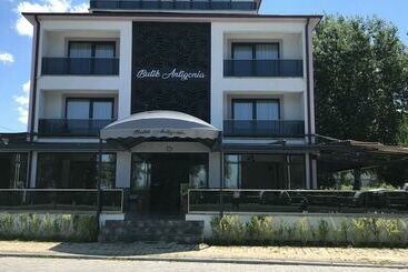 客栈  Anti̇goni̇a Buti̇k Otel