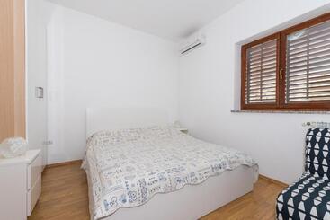 Отель Apartments Villa Adria