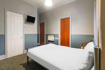 Chesterton Hotel, Blackpool South Shore