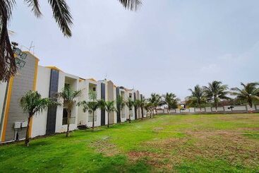 Hotel Asopalav Lawns
