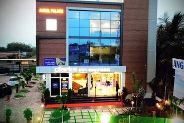 فندق Clarks Inn Express Sirkazhi