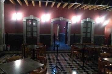 ホテル Constitución