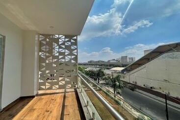 בית מלון כפרי Flock Coliving