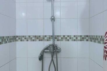 酒店 Roomate Stains