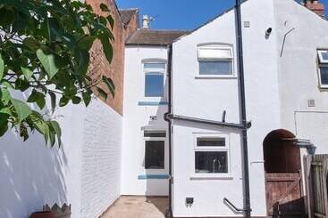 کلبه New 2bd Victorian Terraced House Loughborough