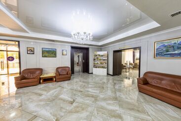 Osh Grand Hotel Chavo