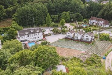 Pocheon Aleumdaun Pension