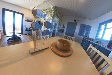 Сельский дом Beachfront/2br/garden/bbq/seaview/quietretreat