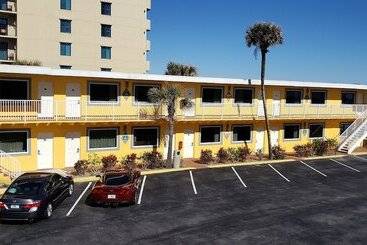 فندق على الطريق Oceanfront Inn And Suites