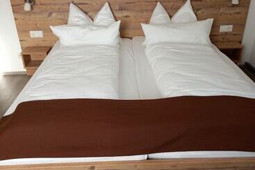 Пансион Gasthaus Adler Double Room With Private Bathroom And Garden View