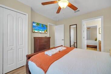 بيت ريفى Perfect For Families! Comfortable Villa With Private Pool Area, Close To Parks And Shopping!