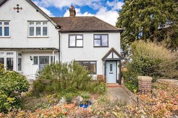 Stunning Character 2bed Cottage In St Albans Wifi