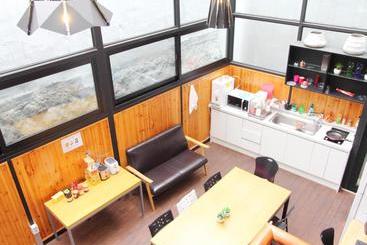 فندق صغير Myeongdong K Stay 2