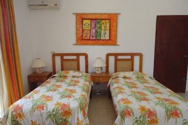 Отель Angel Gabriel