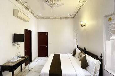 호텔 Boheda Palace