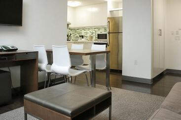 فندق Element Miami Doral