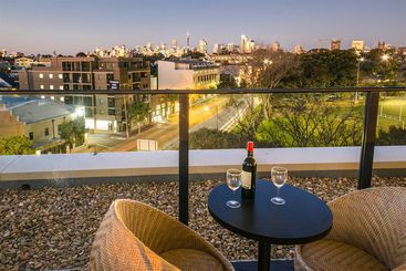 هتل Glebe Space Pop Up