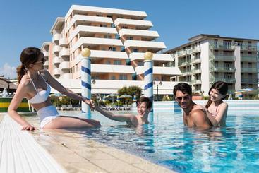Aparthotel Holiday